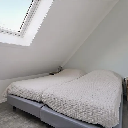 Oude Nieuwelandseweg 33b - - Hopper Met Jacuzzi, Voor Gebruik - Not For Companies * Ouddorp