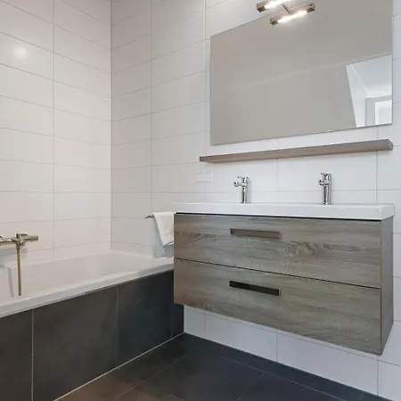 Oude Nieuwelandseweg 33b - - Hopper Met Jacuzzi, Voor Gebruik - Not For Companies Ouddorp